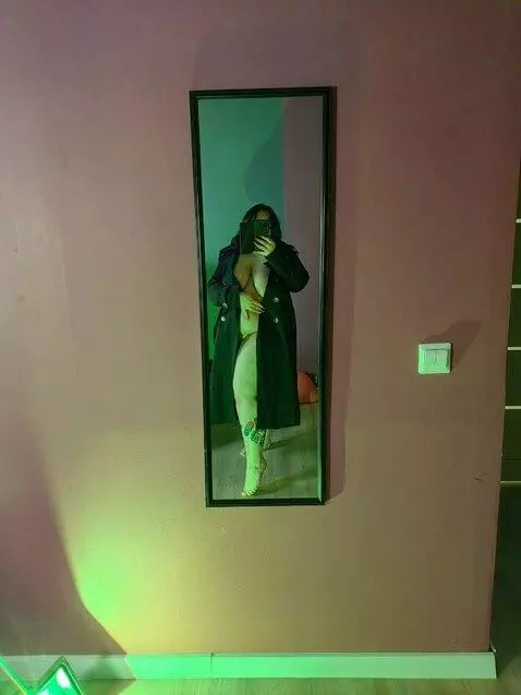 exhibitionist, strip, bbw by yoki-shizuko