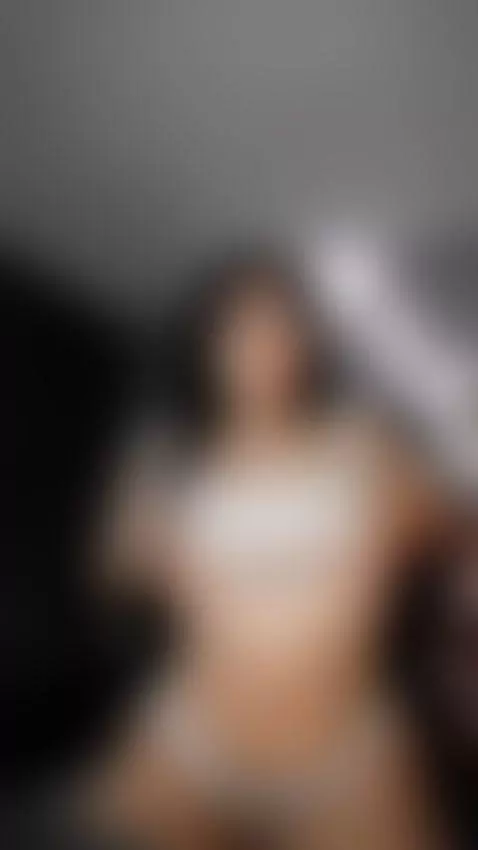 Hello by liz-martins