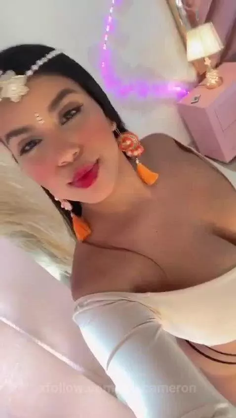 LIVE NOW 🔴 Let's have some fun! by miacameron