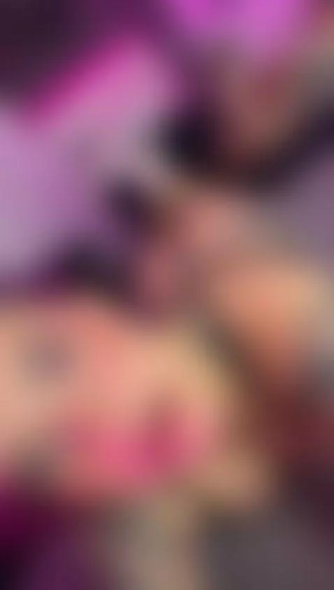 Wet & Wanting You Close 💦😏 by annieswan