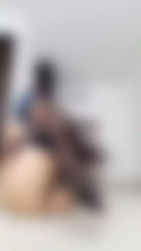 you belong under my feet by annieswan