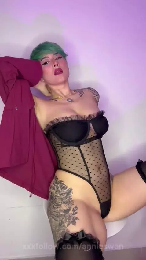 colombianacamsoda, bigtits, latina by annieswan