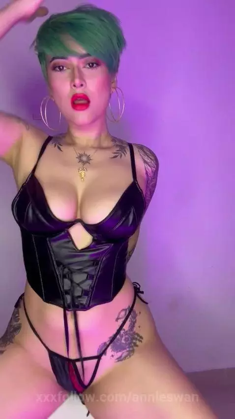 If you were here… my lips wouldn’t be talking 🖤 by annieswan