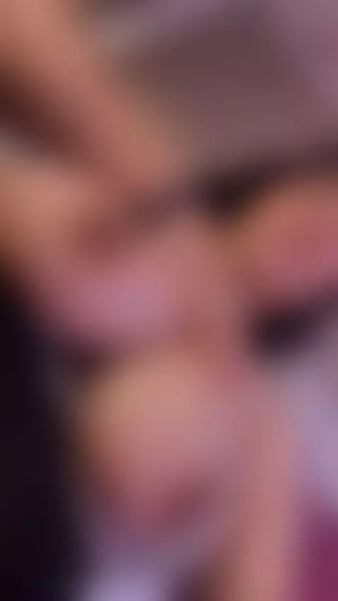 I'll put my tits on your face by leoniewinters