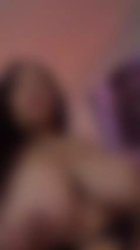 Come and see how my tits bounce on your face by leoniewinters