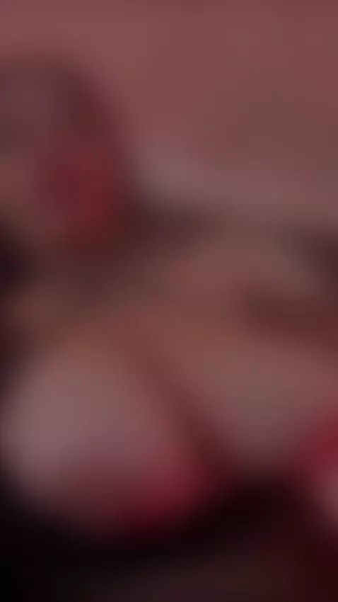 I get very horny when sucking my tits😋 by leoniewinters