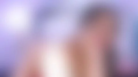 im online now guys by leoniewinters