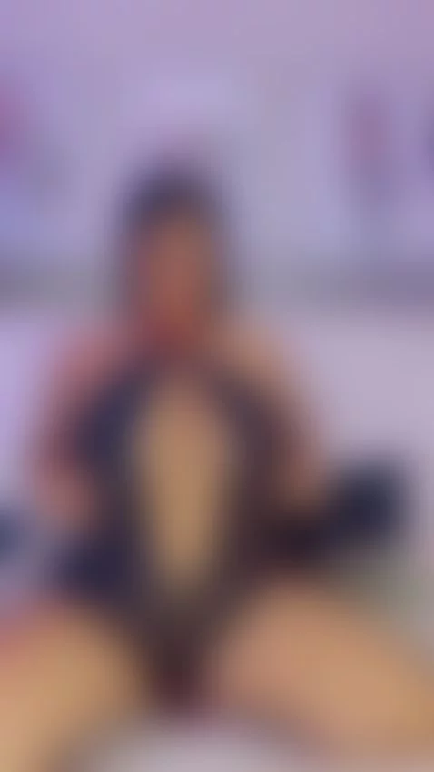 Can I be your mischievous girl?🤔😋 by leoniewinters