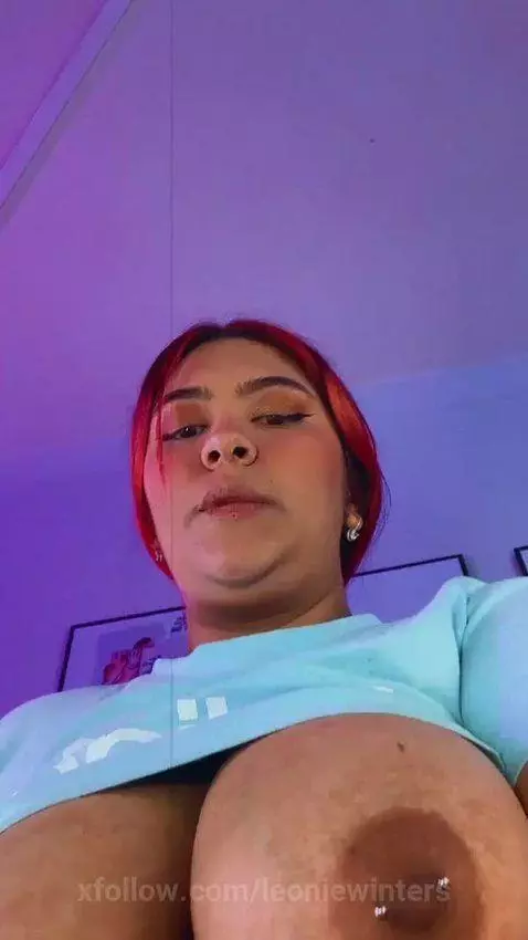 I want to have you under my tits🍒🙊 by leoniewinters