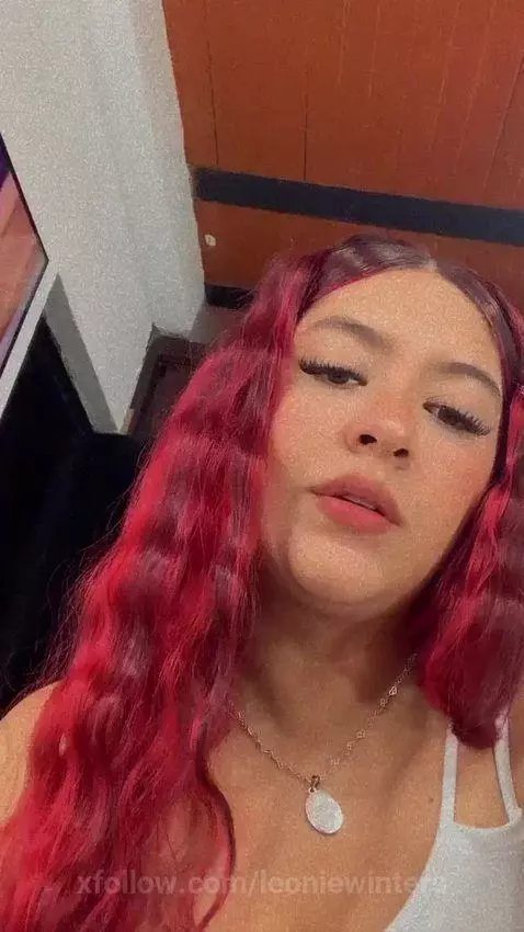 im online now guys ♥ by leoniewinters