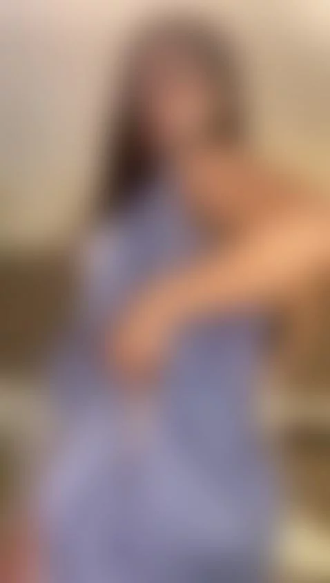 Feeling frisky on a wednesday morning, cum chill with me❤️ by taammmy