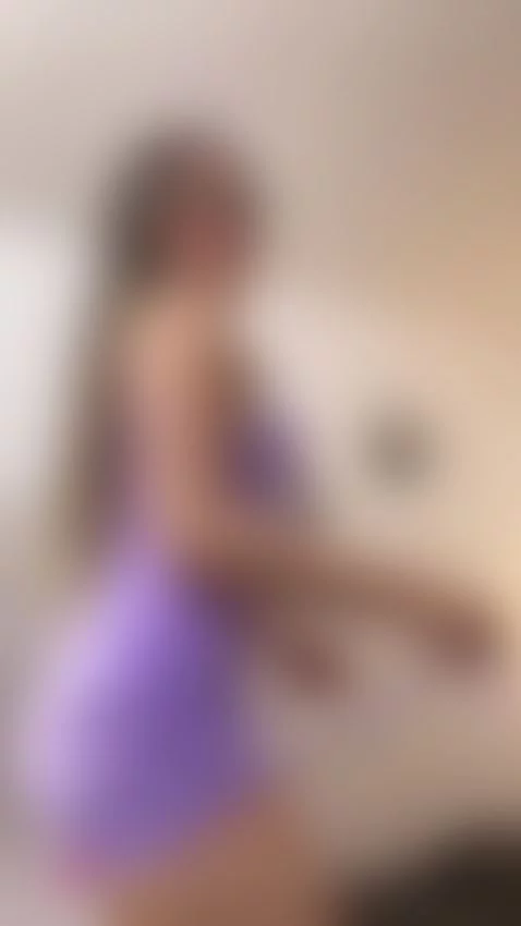 I want to be your wet dreams and your hot desires 💜 by linda-colinss