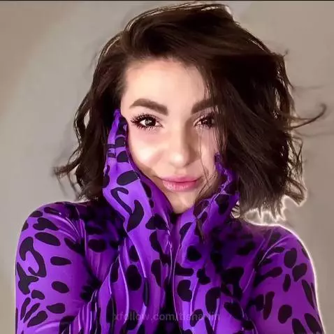 wait you ❤ by tisha-lin