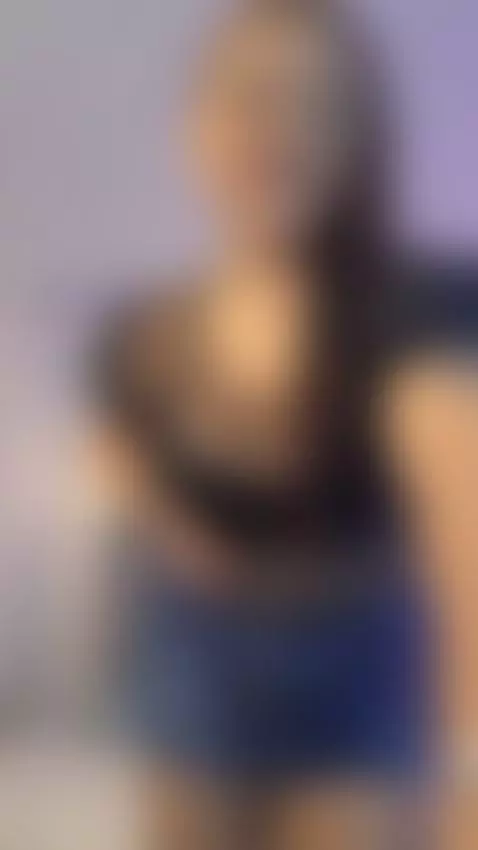 My pussy dawns very wet and I want to fuck, I wait for you i... by matureveronica