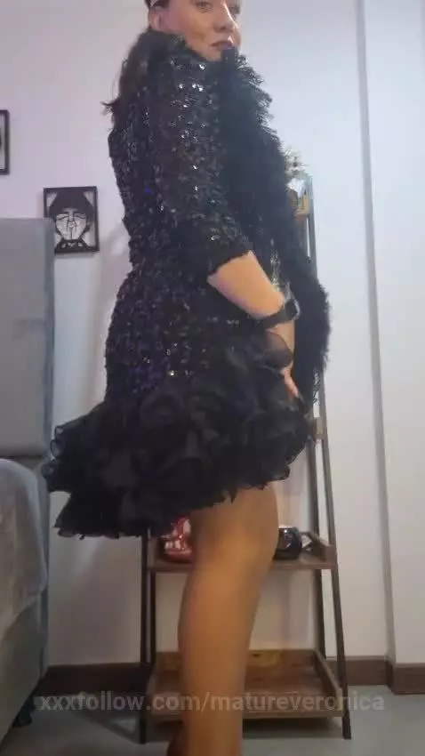 Your cabaret lady is ready for anything 🔥​ by matureveronica