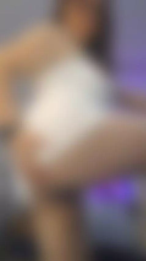 Mmm, come and enjoy my big ass and my juicy legs 🦵​🔥​ by matureveronica