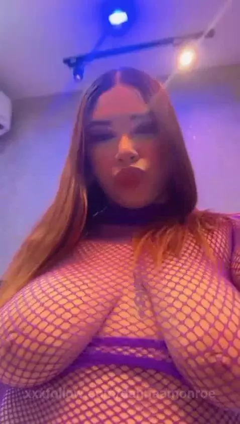 🍑 My curves are your new addiction… come get lost in them 
h... by dannaamonroe