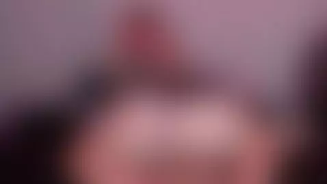 💋 Soft skin, wild thoughts I’m LIVE, come lose yourself in e... by dannaamonroe