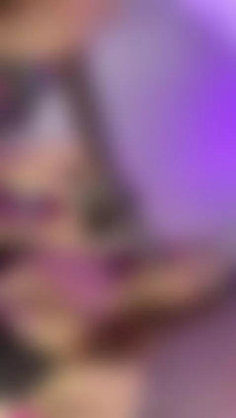 I can’t promise to be good, but I can promise fun 💋 by dannaamonroe