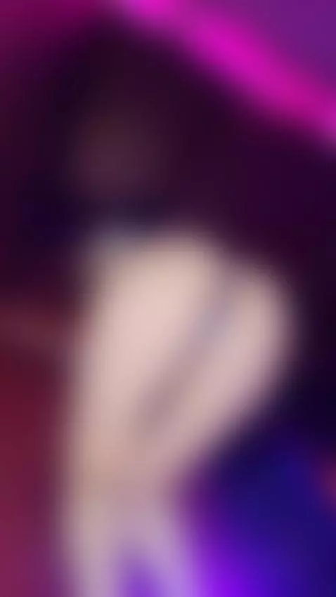 shaking my ass @ the strip club by mandirose662