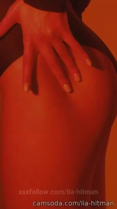 look at me slow by lia-hitman