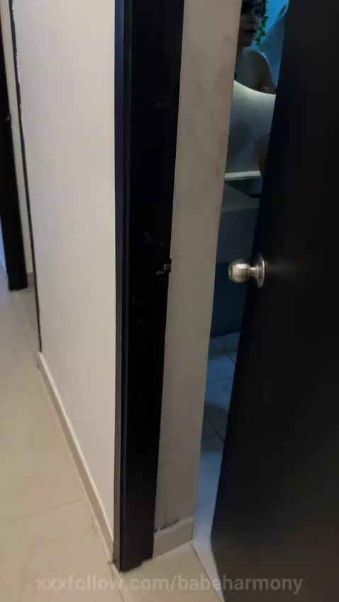 Always remember close the door 🙈 by babeharmony