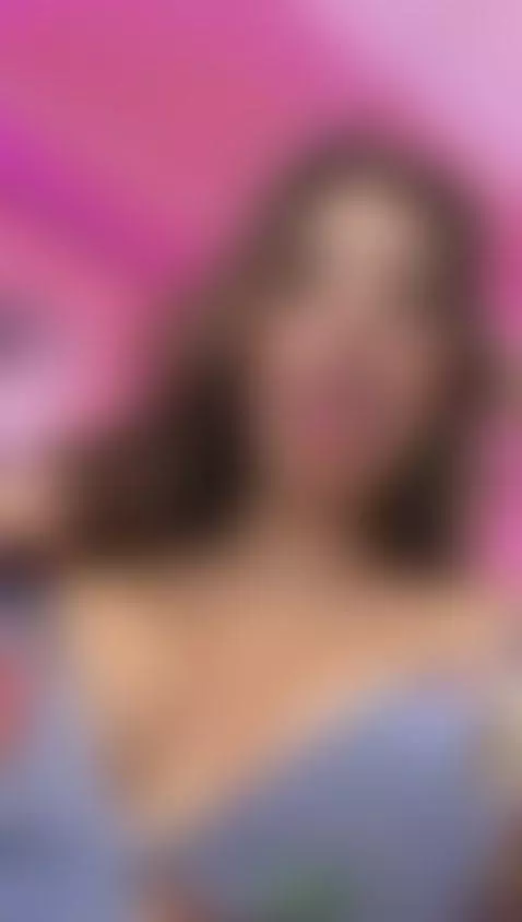 a pretty girl by venus-wilde