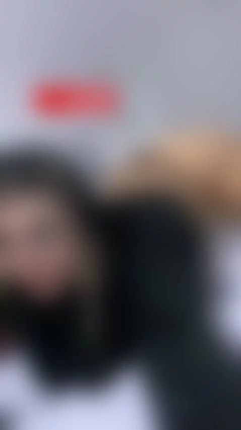 My hair is ready to be pulled 😏 by lena-sky