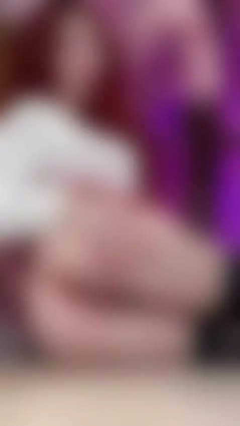 👇🏼😈 I have a gift for your by arii-x