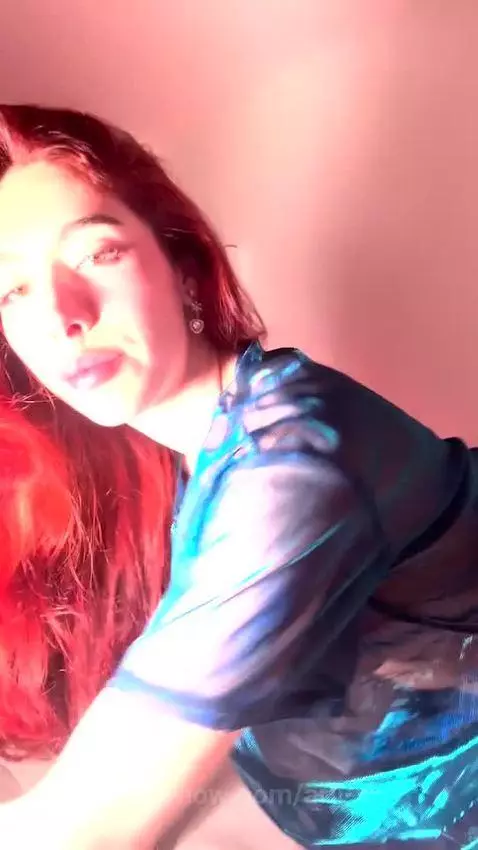 👇🏼😈 I have a gift for your by arii-x