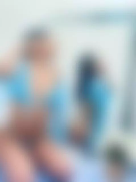 Do you like how I look blue? by sassy-girl