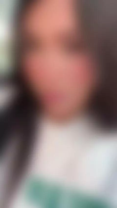 Look at me by sassy-girl