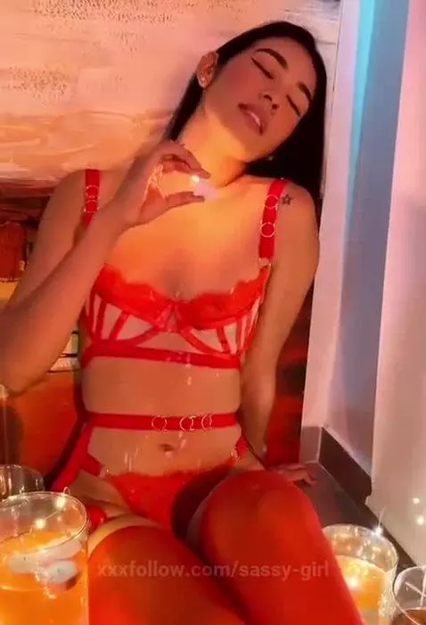 I want to be the heat that runs through your skin every day🔥 by sassy-girl