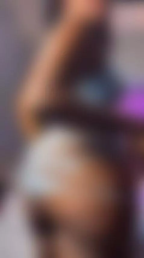 https://www.camsoda.com/es/christinbrown by christinbrown