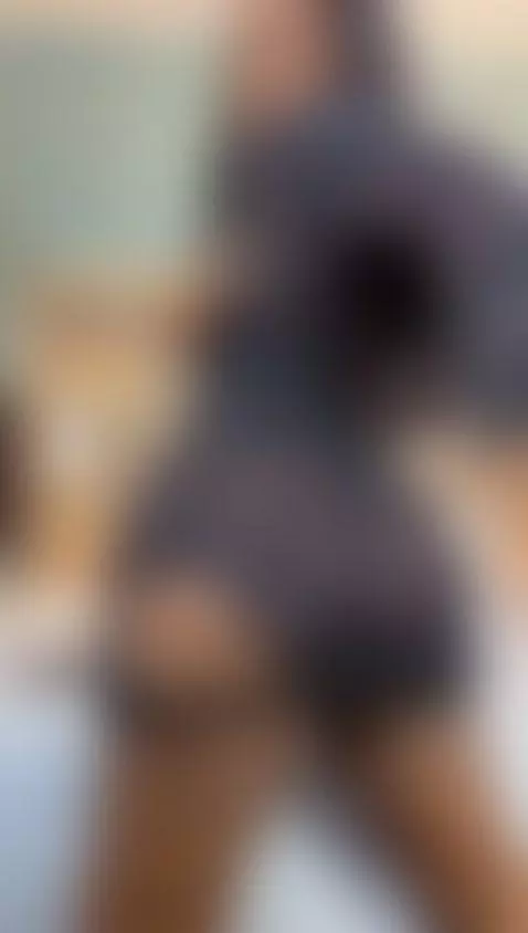 I'm looking so sexy to please you daddy! 😚😚 by christinbrown