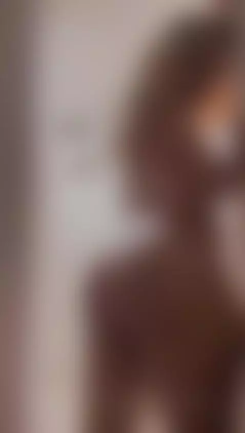 I'm very hot tonight come to me by kendallcurkovaa