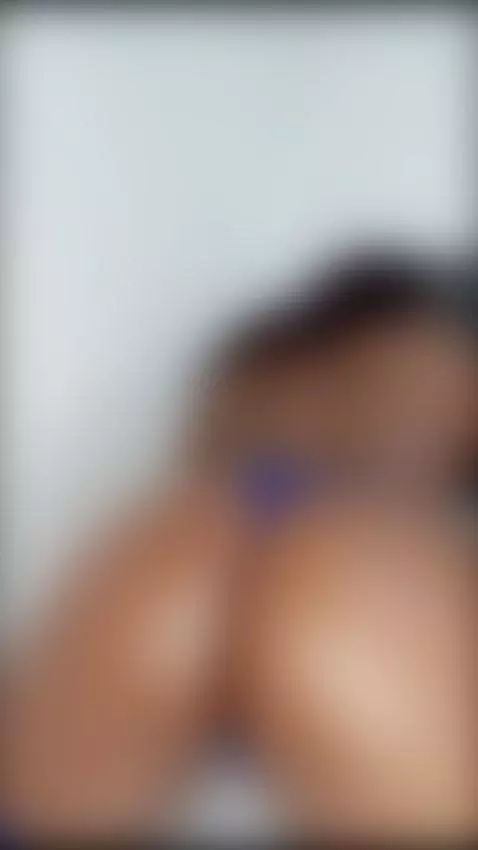 Sexy ebony bounces her big ass and gives us a taste in  dogg... by julyebony