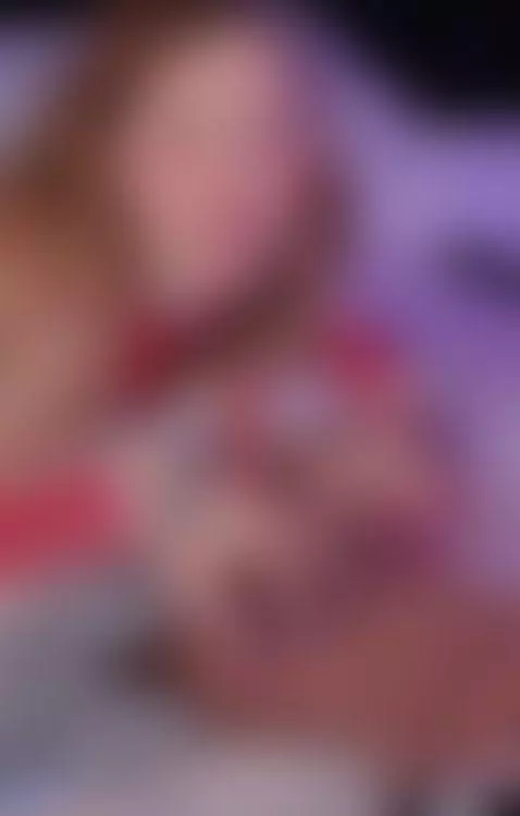 longnails, redhair, curvy by carolinawinter