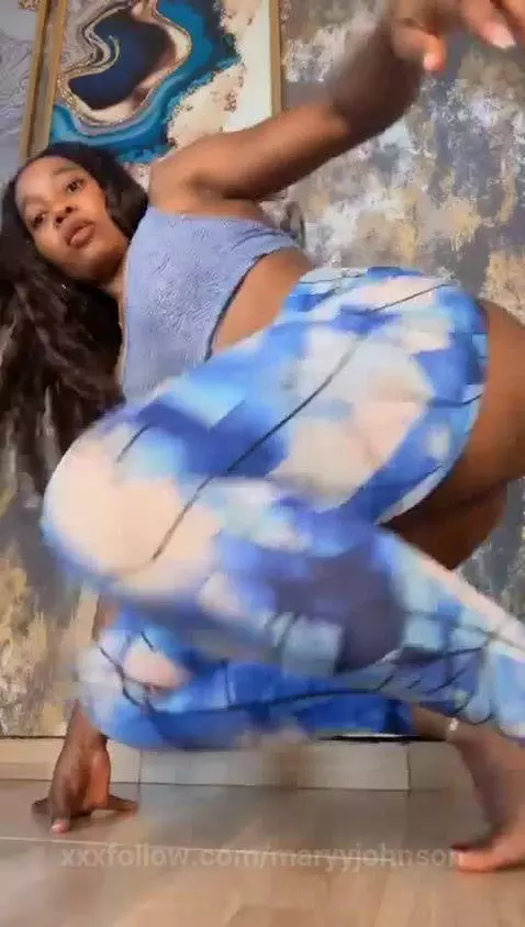 🔥 The harder you tip, the deeper it goes 🍆💦 by maryyjohnson