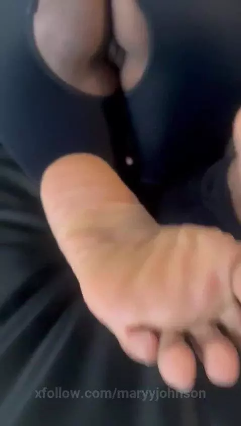 Hey ! i can help you to make horny!! by maryyjohnson