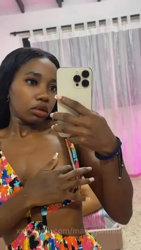 Come on here for the pleasure... 🔥💋
https://es.stripchat.com... by maryyjohnson