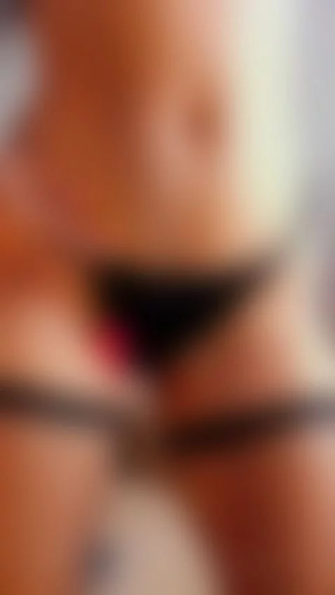 Un cuerpo caliente 🔥 by brianathompson