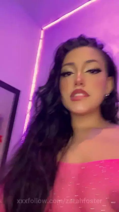 My tiny oiled feet are begging for your attention… wanna pla... by zarahfoster