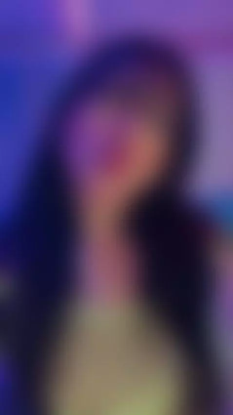 Soft lips. Messy hair. Dirty thoughts. 💭💋 by zarahfoster