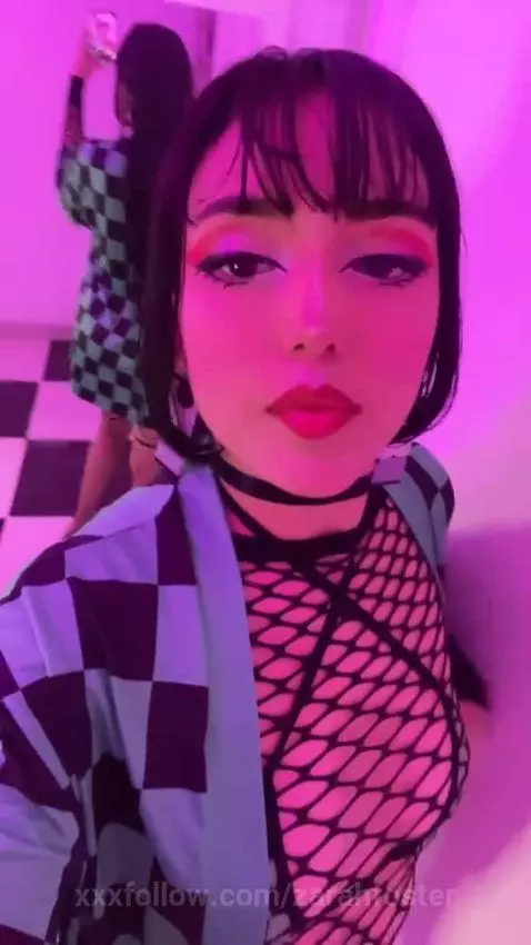 Not everyone can handle me. Are you sure you can? 💋 by zarahfoster