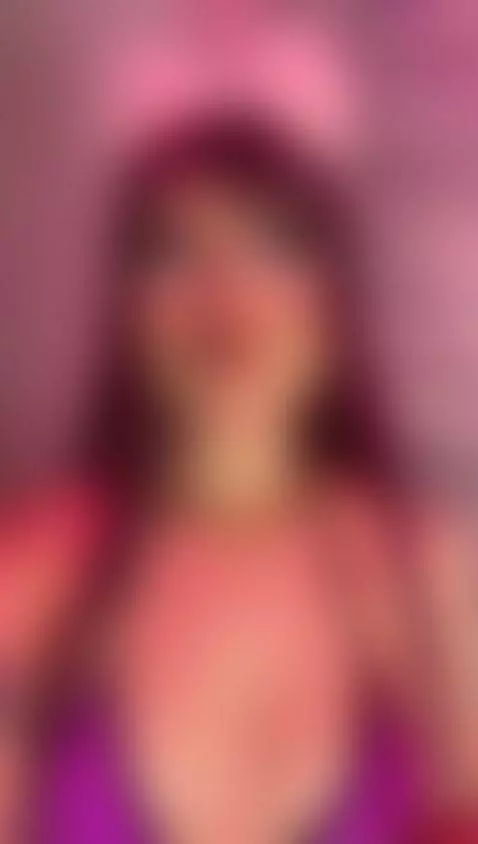 Hey you… yes, you 😏 I’m feeling extra playful today. Wanna s... by zarahfoster