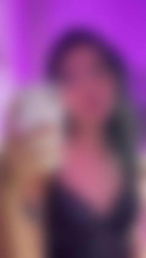 live now! by zarahfoster