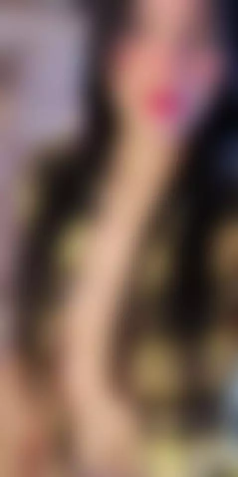 i wait you in my room by abiigaiil