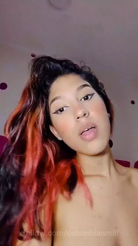 Diles que yo me sé tu pose favorita  🎶🎵 by colombianmilf