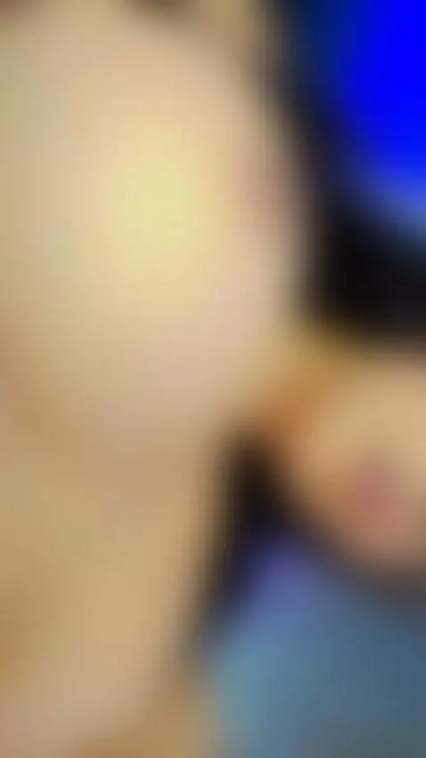 come suck my nipples by squirttachorros